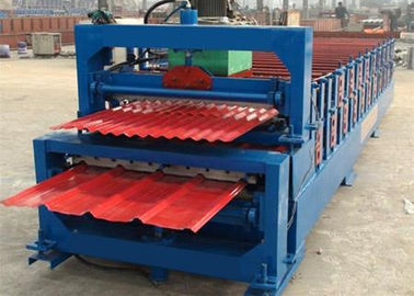 China rollo de alta velocidad del panel del tejado 5.5KW que forma la máquina con la alta precisión en el corte proveedor