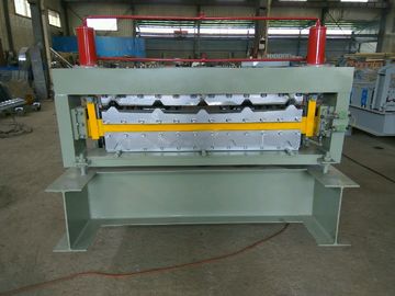 China Metal de la capa doble que cubre el rollo acanalado del panel de pared de la hoja de acero que forma la máquina proveedor